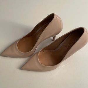 Schutz Fechado Salto Alto heels